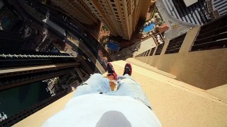 Un Fou s’amuse à Dubaï
